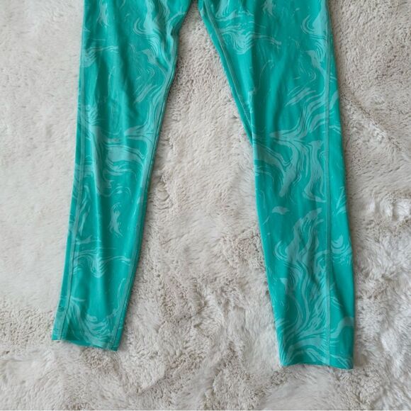 Gymshark Bright Green Booty Scrunch Power Leggings - Picture 2 of 10